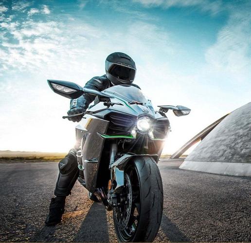 08 23:14  提问者采纳 这是当今最快,最贵的摩托车之一,川崎的h2/h2r