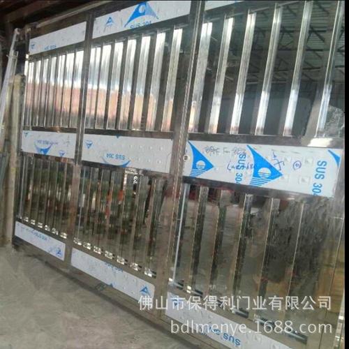 不锈钢小封板趟门1