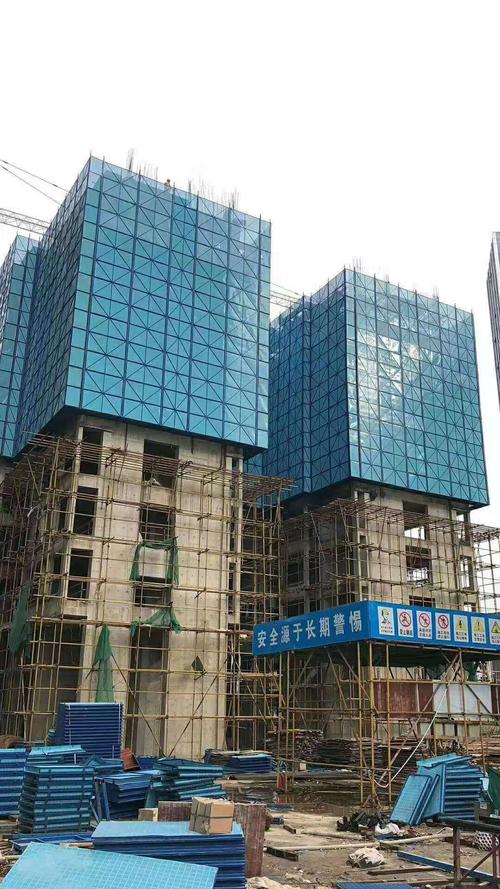 高层建筑镀锌冲孔爬架网脚手架外墙钢筋钢板网防护爬架网片