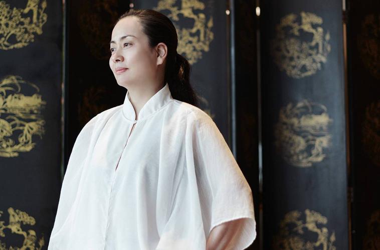 王成,著名服装设计师.恩雅集团,恩雅科技,寻美网创始人