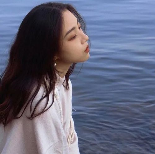 伤感女头·真人|"小时候搞不懂为什么章鱼哥为什么经常板着个脸"