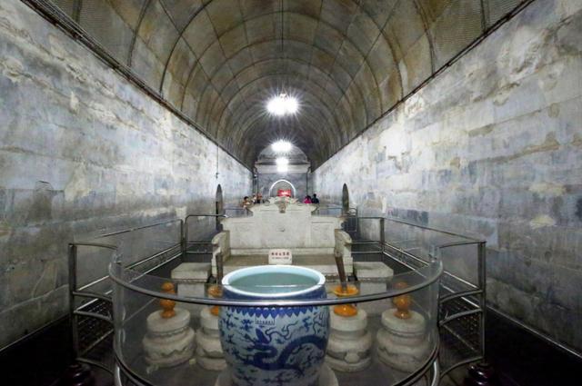 明定陵出土玉圭套让人知道玉圭的手持方法书上记载是道听途说