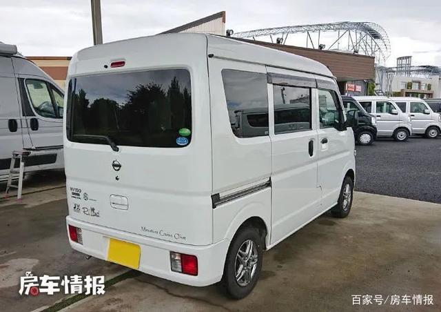 这款日产小房车,长度仅3.3米比飞度还小,内部却有水有电能睡2人