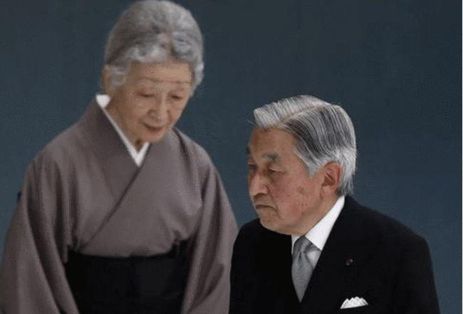日本天皇没有实权但每天做的事一般人或许10天也做不下去