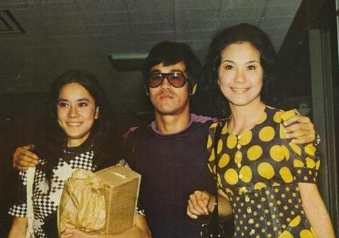 李小龙生前与神秘女友丁佩的十张温情合影图