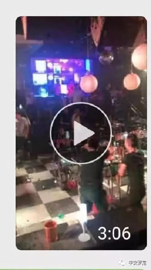 视频中柱子上蓝色牌子内模糊可见"某州市"字样,该事件不是发生在罗定