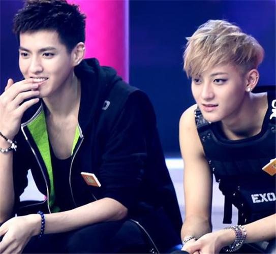 当时吴亦凡解约的时候,在exo的好朋友黄子韬还曾发微博斥责吴亦凡是