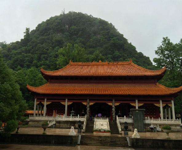 站在宁远九嶷山下舜帝陵,十六年难忘回忆浮眼前