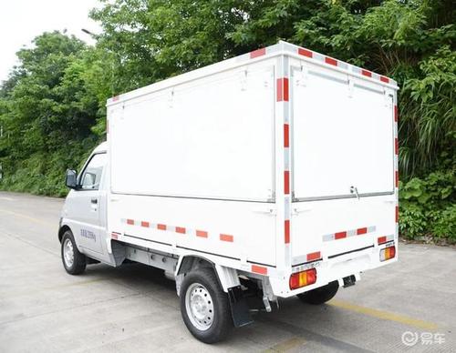 当然,国内制造售货车的企业并不少,而且多为利用轻卡底盘进行改装而来