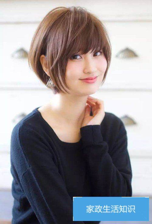 尖下巴女生剪修日系短发图片时尚潮流百变非常美丽动人短头发发型系