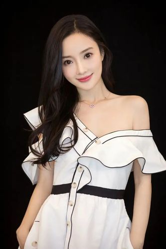 李小璐——精美图集 阿华娱星记 2020-08-28 13:06