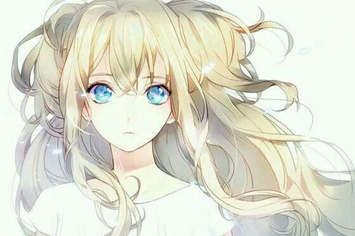 金发碧瞳双马尾少女