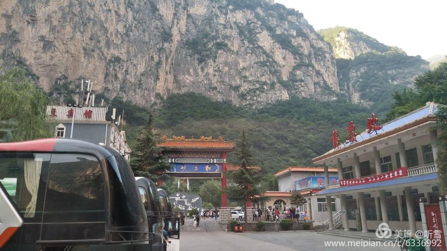 红豆峡景区位于山西省长治市壶关县的太行山大峡谷,它以峡谷内生长有