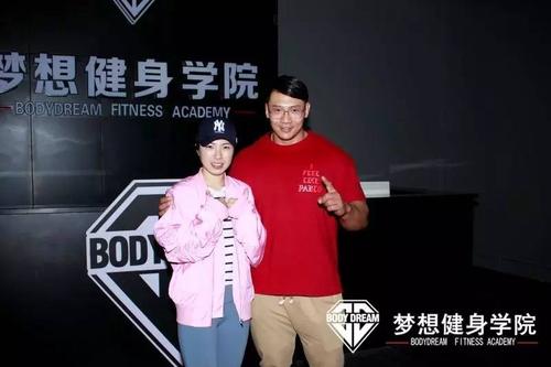 陈梦尧导师今天担任助教,备赛中的陈导师,越来越帅了.