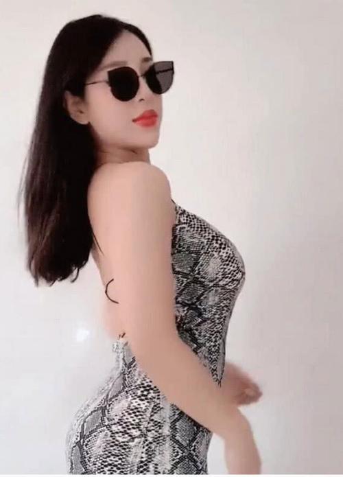 抖音"微胖女神"走红,胖而不肥韵味十足,网友:心动了!