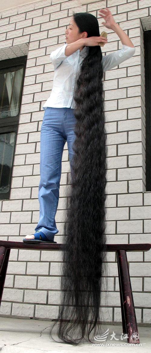 江西第一长发女出征国际长发赛(图)