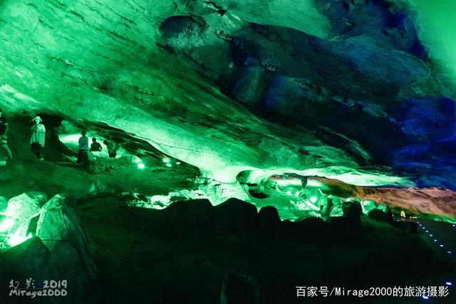 终于进到双龙洞里面了,两条龙你找到了吗