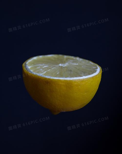 半个黄柠檬图片