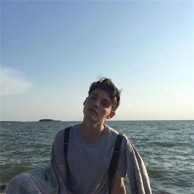 2019最欧美的微信头像男霸气 我也曾奢望一路风霜与你