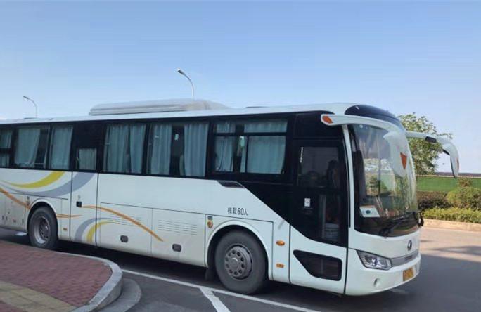 大巴车60座