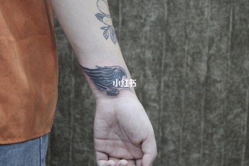 手腕翅膀纹身遮盖小清新纹身纹身手稿_纹身_小清新纹身_男朋友_纹身也