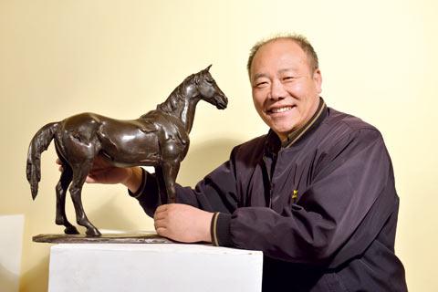 田跃民和他的雕塑世界