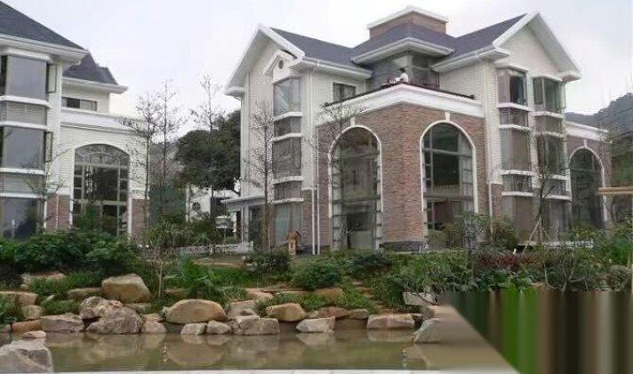 黄埔区萝岗 保利林语山庄 6室2厅4卫 386平米