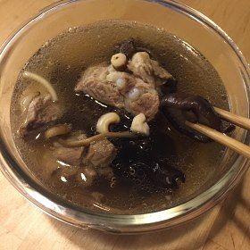 【小森妈妈菜谱】春季祛湿—鲜土茯苓薏米芡实煲排骨