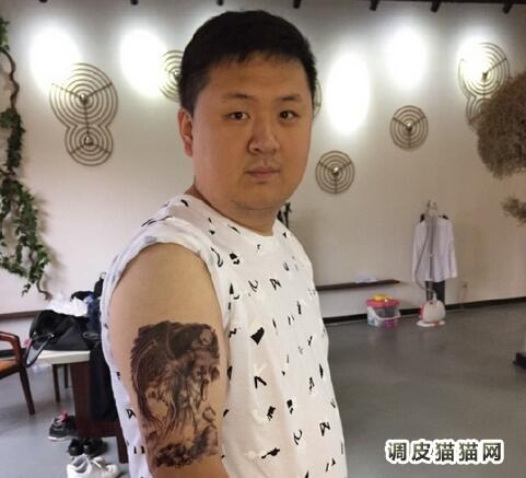 孙集斌的个人简历 贾玲男友孙集斌搂着贾玲轻吻图片
