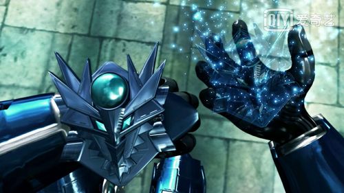 小胖墩(苗条俊)跑过来"诶?怎么你的异能锁和她的异能锁一模一样啊?"