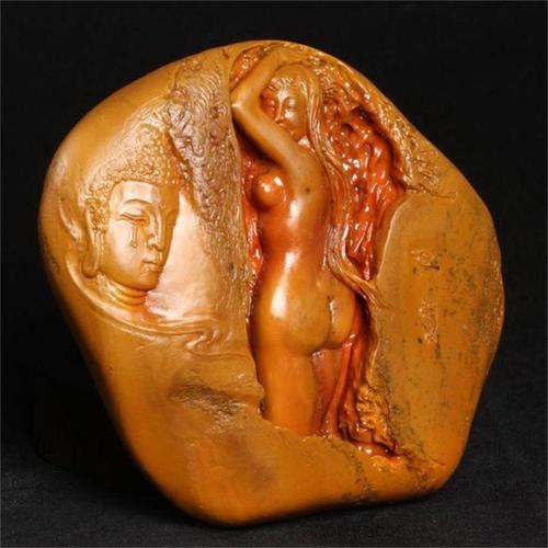 非常喜欢的一方黄蜡石雕刻的作品——千年的一滴眼泪