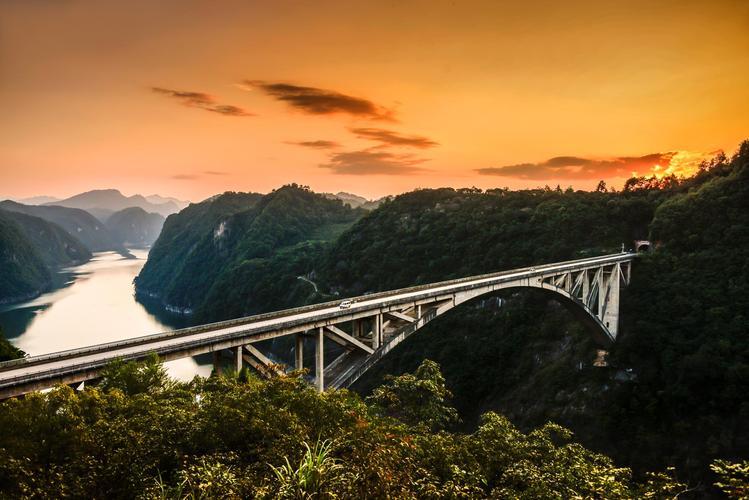 新长征路上摄影作品江界河大桥