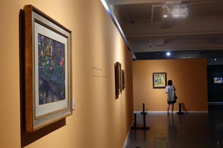 把浪漫刻进骨子里的夏加尔大展来了!看完被"塞了一嘴狗粮"～_展览