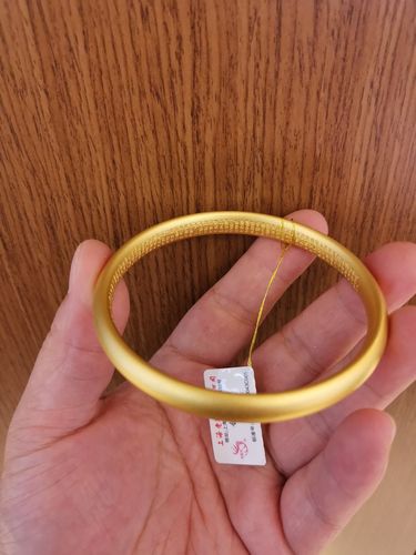 八月让爱更有意义,老凤祥古法手镯新品发布