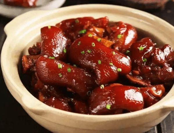 秋天吃肉,建议多吃猪蹄,口感好营养高,分享红烧猪蹄做法,解馋