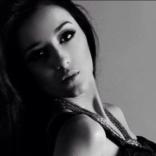 朱莉·埃斯特尔 julie estelle的图片