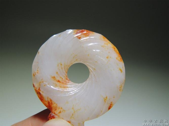 古玉老玉/一枚白玉红沁绞丝纹小玉佩