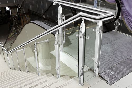 楼梯扶手 玻璃\不锈钢工程立柱\阳台护栏 楼梯扶手 护栏\楼梯立柱