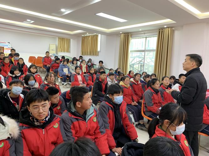 共青精神不老 中国风华正茂 ——洛南县城关中学迎元旦 新团员入团