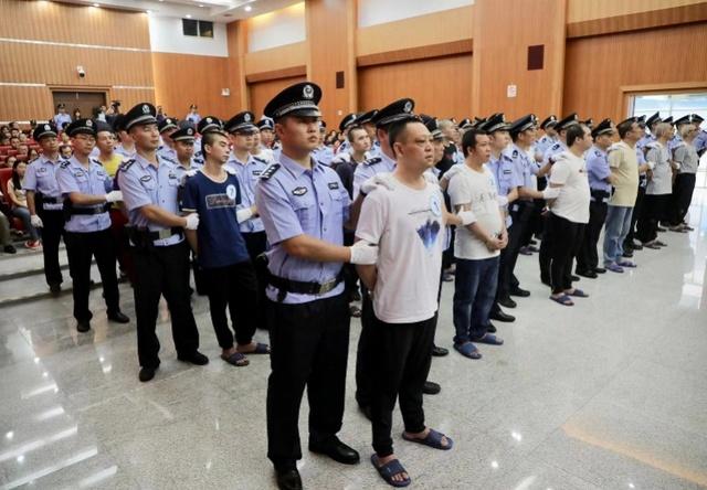 江门:重大涉黑案一审公开宣判 首犯9罪并罚获刑25年