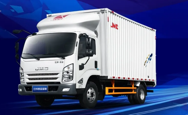 江铃轻卡凯运蓝鲸轻量化高强度高端轻卡成为货运首选车