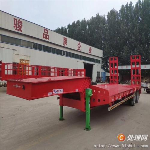 转让出售定制13米长三轴钩机板半挂车