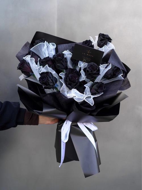 la rosa|高定进口黑色玫瑰94_花束_网红花店_花店_每周一花_家居