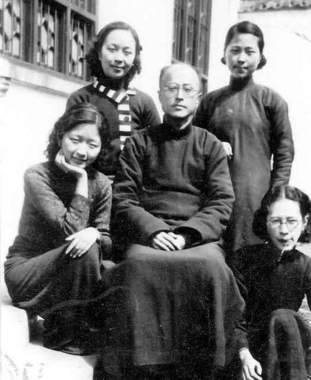 沈从文的妻子和李鸿章有什么关系?