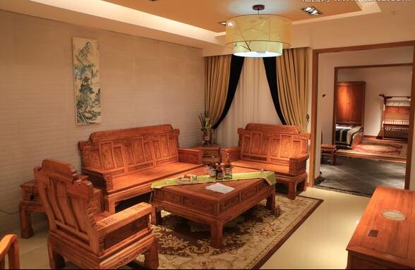 红木沙发客厅装修设计效果图