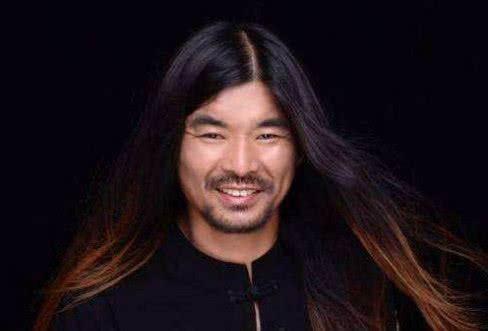 抖音面筋哥为什么能火从捡垃圾到月入百万全靠背景