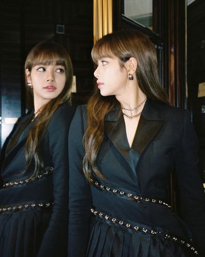 人间芭比lisa1月ins照片合集