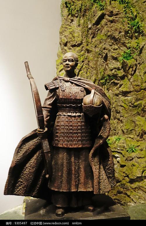 冼夫人雕像