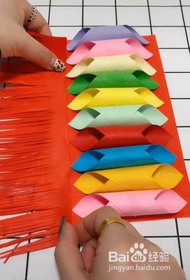 自制幼儿彩纸小灯笼教程