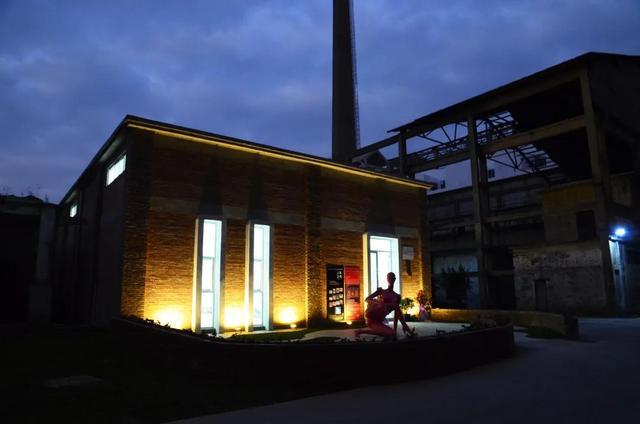 于2019年正式迁址广州番禺紫泥堂艺术小镇,继续深耕打造具有当代艺术